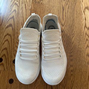 APL TechLoom Breeze Knit Running Shoes